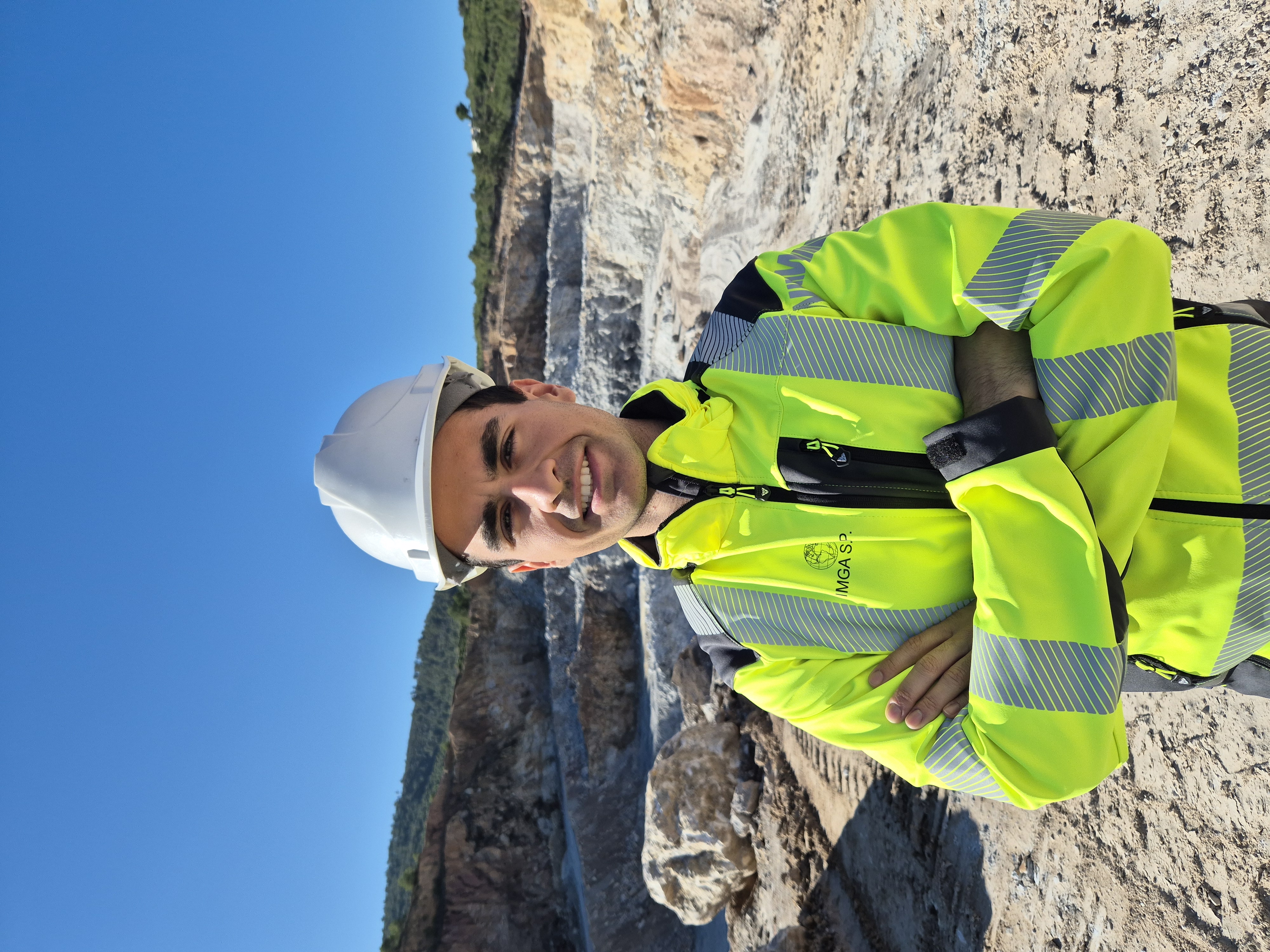 Samuel Sáez López on site at a quarry